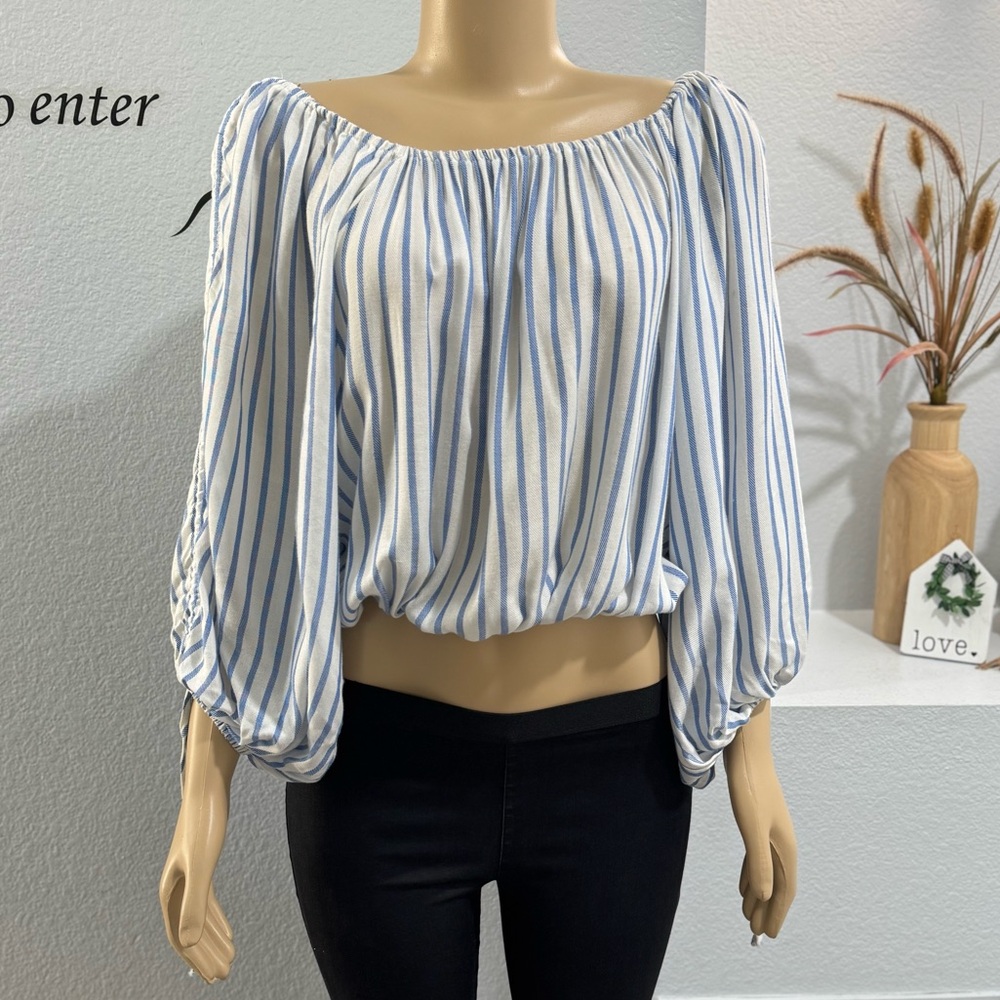De Lacy Los Angeles White Blue Striped Top Size L Large Adjustable Sleeves Puff